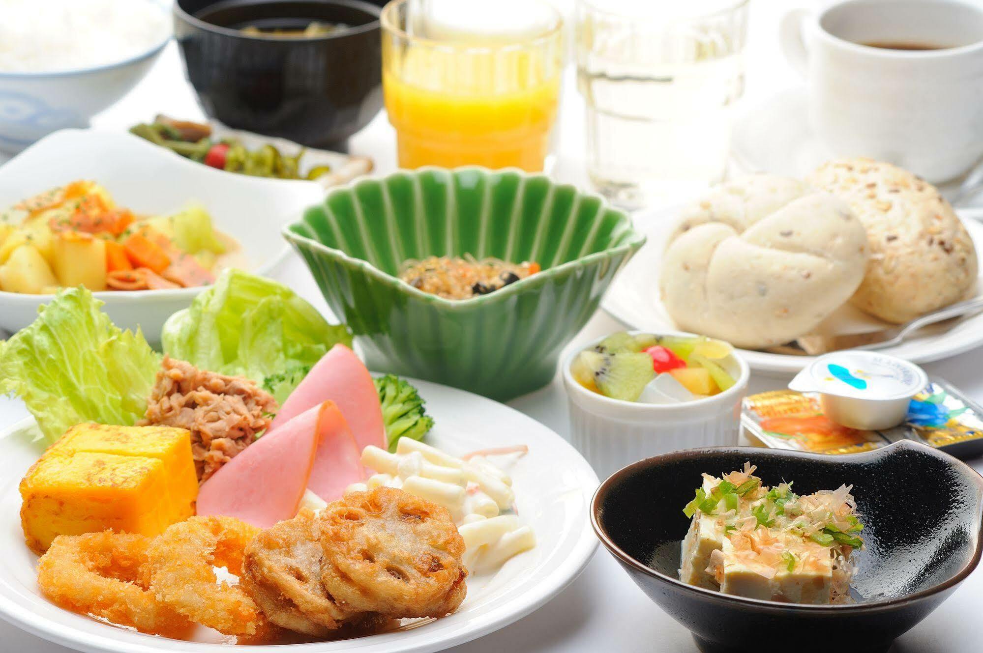 Hotel Route-Inn Ashikaga Ekimae Zewnętrze zdjęcie