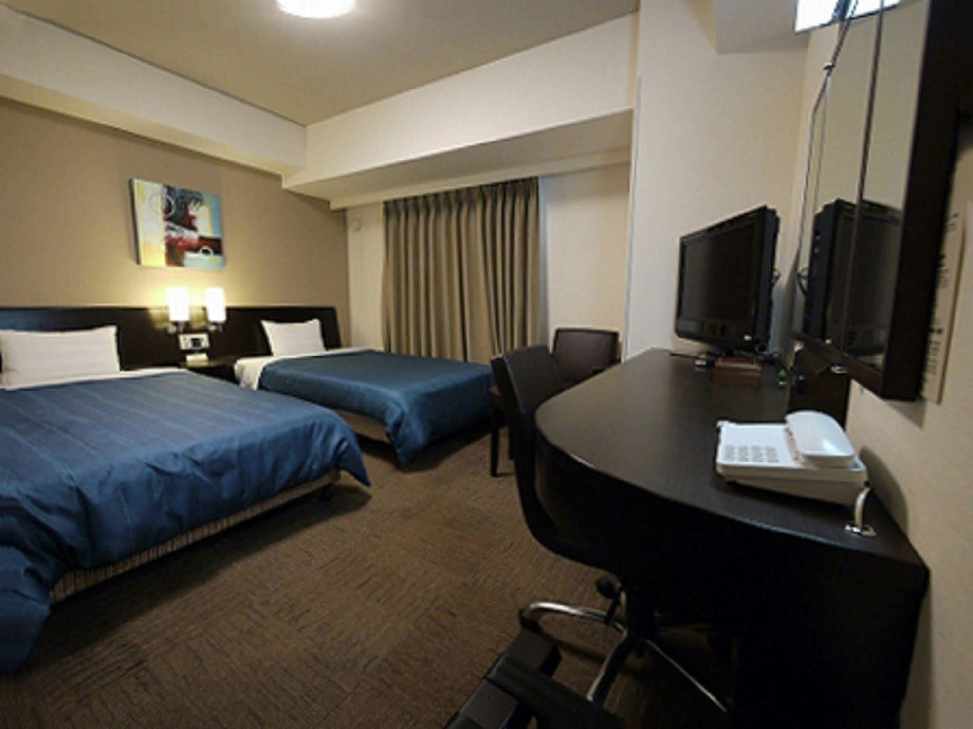 Hotel Route-Inn Ashikaga Ekimae Zewnętrze zdjęcie