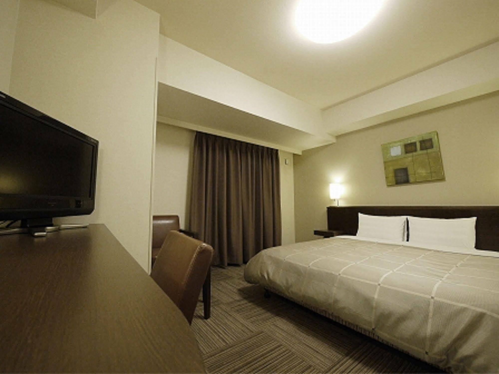 Hotel Route-Inn Ashikaga Ekimae Zewnętrze zdjęcie
